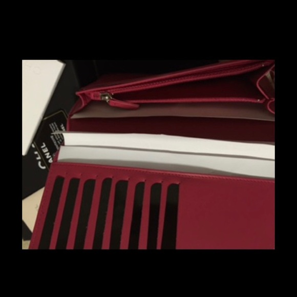 Authentic 100% Chanel Wallet Patent Leather Pink - Picture 4 of 5